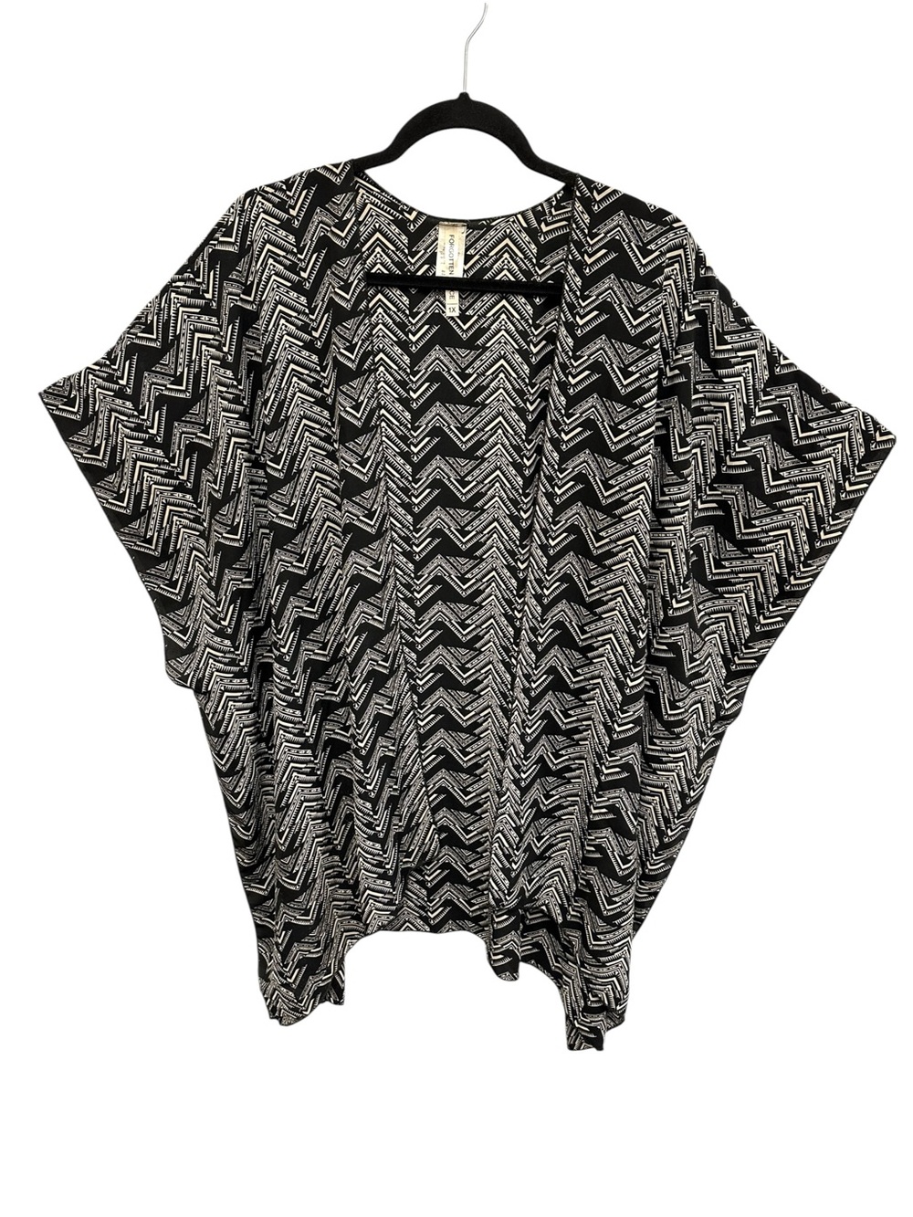 Forgotten Grace black cream geometric chevron print open front kimono Size 1X